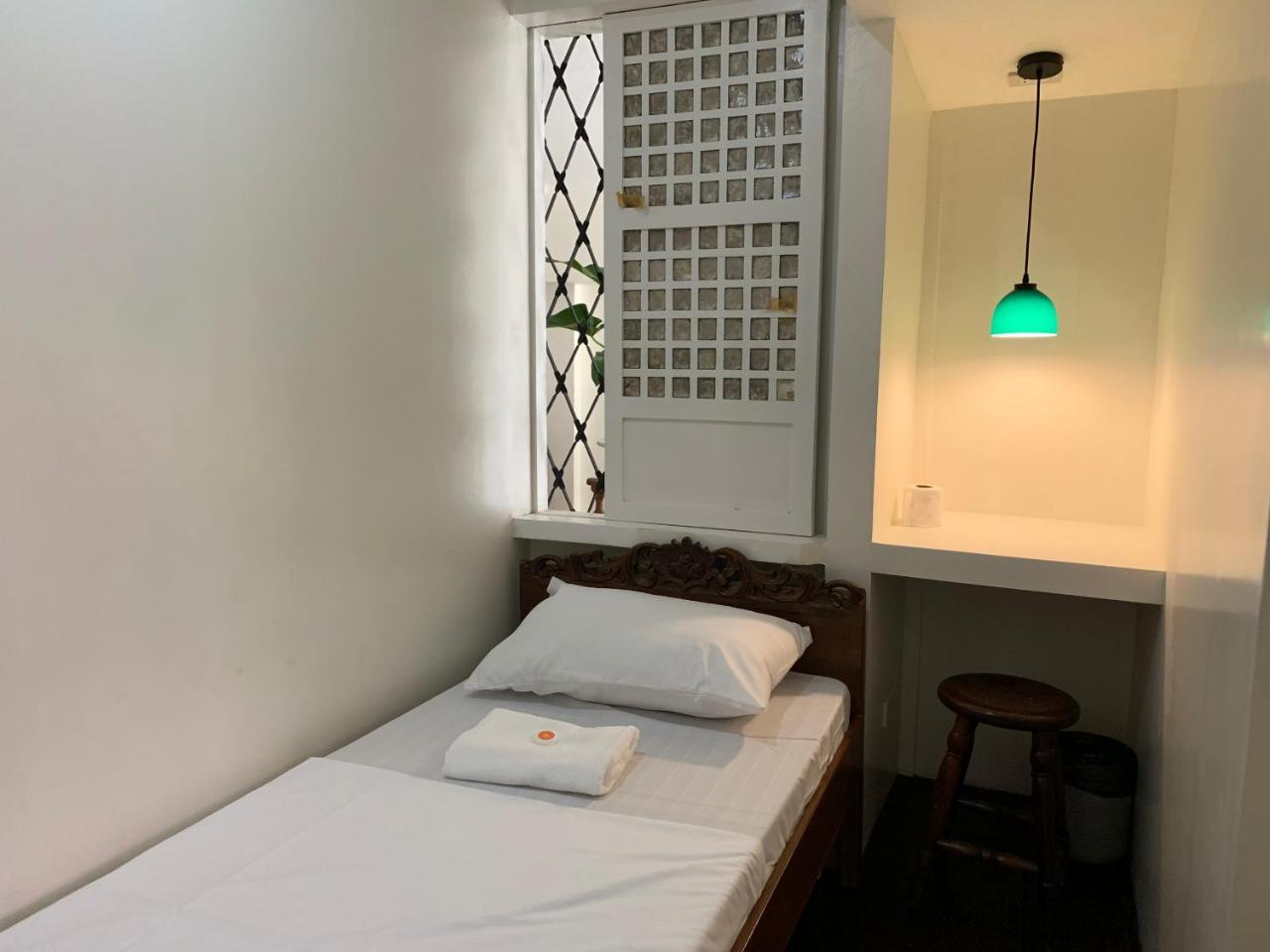 Courtyard Hotel Pasay Dış mekan fotoğraf